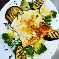 Grigliata mista di pesce: gamberoni, scampi, calamari e spigola